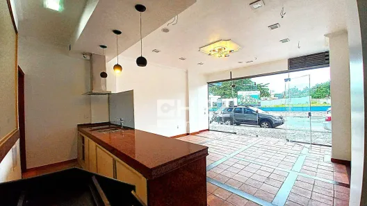 Loja / Salão / Ponto Comercial para alugar, 48m² no Passagem, Cabo Frio