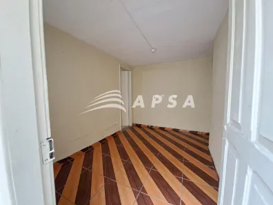 Casa com 3 Quartos para alugar, 69m² no Centro, Nova Iguaçu