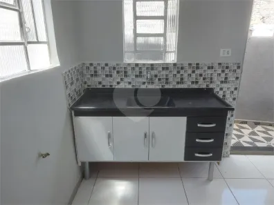 Casa de Vila com 2 Quartos para alugar, 80m² no km 18, Osasco