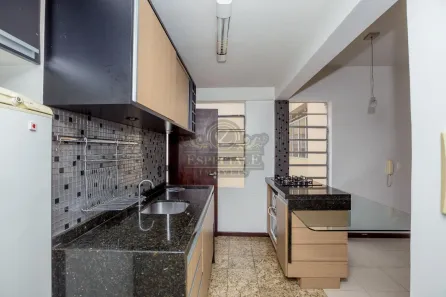 Apartamento com 2 Quartos para alugar, 52m² no Centro, Curitiba