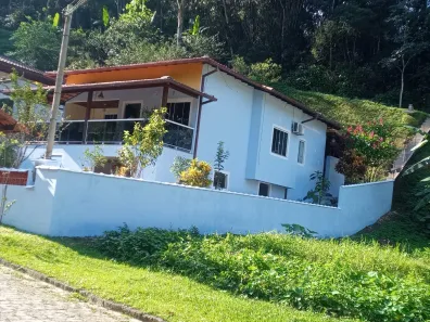 Casa de Condomínio com 3 Quartos à venda, 197m² no Caneca Fina, Guapimirim