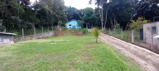Fazenda / Sítio / Chácara com 2 Quartos à venda, 200m² no Curral, Ibiúna