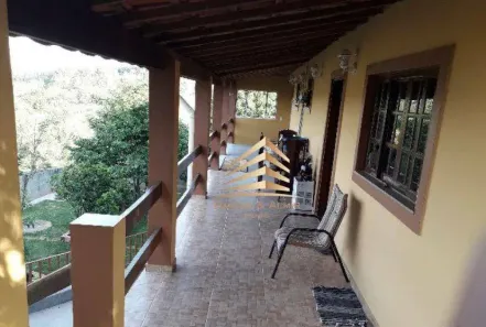 Fazenda / Sítio / Chácara com 3 Quartos à venda, 900m² no Igaratá, Igaratá