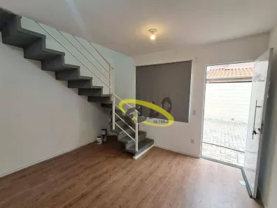 Casa de Condomínio com 2 Quartos para alugar, 60m² no Parque Monjolo, Cotia