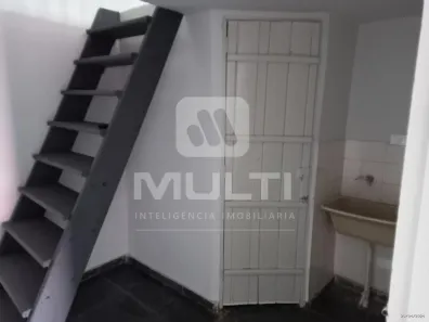 Loja / Salão / Ponto Comercial com 1 Quarto à venda, 30m² no Santa Mônica, Uberlândia