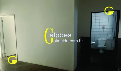 Galpão / Depósito / Armazém para alugar, 650m² no Vila Caldas, Carapicuíba