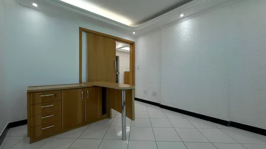 Conjunto Comercial / Sala com 4 Quartos à venda, 70m² no Taguatinga Centro, Brasília