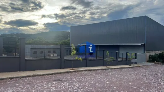 Galpão / Depósito / Armazém para alugar, 1680m² no Universitário, Sete Lagoas
