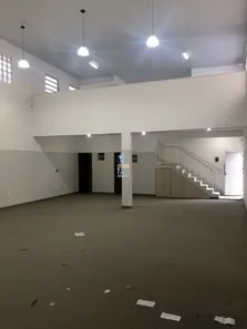 Galpão / Depósito / Armazém para alugar, 120m² no Vila Endres, Guarulhos