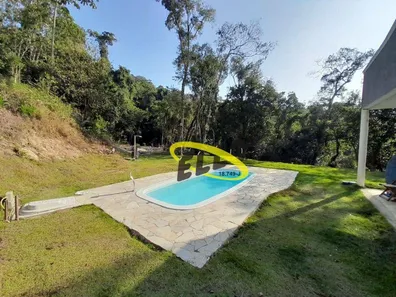 Fazenda / Sítio / Chácara com 3 Quartos para venda ou aluguel, 180m² no Jardim Nossa Senhora das Graças, Cotia