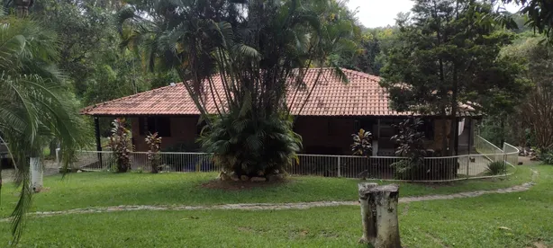 Fazenda / Sítio / Chácara com 3 Quartos à venda, 8500m² no Centro, Florestal