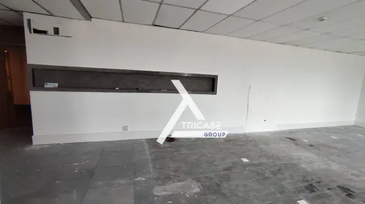 Conjunto Comercial / Sala para alugar, 140m² no Várzea de Baixo, São Paulo