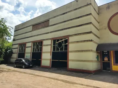 Galpão / Depósito / Armazém à venda, 897m² no Country Club, Poços de Caldas