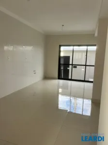 Sobrado com 3 Quartos à venda, 228m² no Jardim das Acácias, Poços de Caldas
