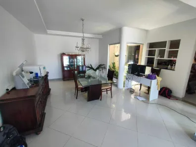 Casa com 3 Quartos para alugar, 400m² no Jabotiana, Aracaju