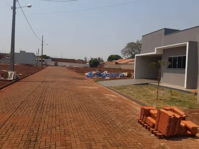 Terreno / Lote / Condomínio à venda, 170m² no Centro, Primeiro de Maio