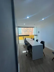 Loja / Salão / Ponto Comercial à venda, 50m² no Industrial, Camaçari