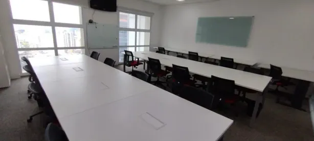 Conjunto Comercial / Sala com 1 Quarto para alugar, 135m² no Vila São Francisco (Zona Sul), São Paulo