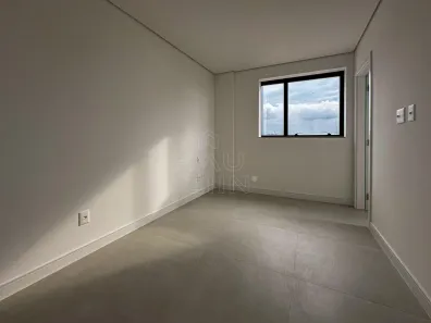Apartamento com 2 Quartos para alugar, 69m² no Centro, Navegantes
