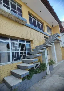 Casa Comercial com 9 Quartos à venda, 360m² no São José, Aracaju