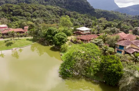 Casa de Condomínio com 2 Quartos à venda, 717m² no Limoeiro, Guapimirim