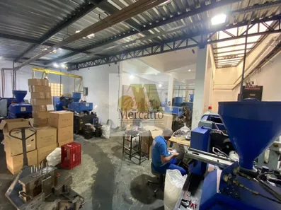 Prédio Inteiro para venda ou aluguel, 800m² no Vila Francisco Remeikis, Taboão da Serra