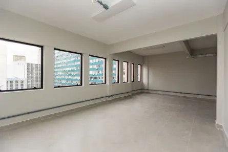 Conjunto Comercial / Sala para alugar, 42m² no Centro, Curitiba