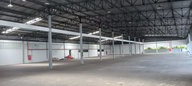 Galpão / Depósito / Armazém para alugar, 2700m² no Japiim, Manaus