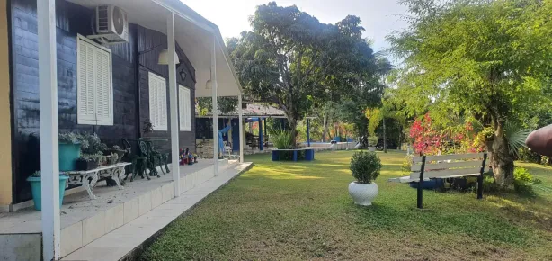 Fazenda / Sítio / Chácara com 4 Quartos à venda, 300m² no Jardim Guanabara, Barra Mansa