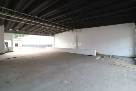 Galpão / Depósito / Armazém para alugar, 780m² no Várzea, Teresópolis