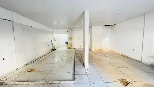 Loja / Salão / Ponto Comercial para alugar, 40m² no Vila Carvalho (Vila Inhomirim), Magé