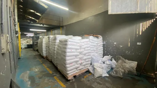 Galpão / Depósito / Armazém para venda ou aluguel, 400m² no Parada de Lucas, Rio de Janeiro