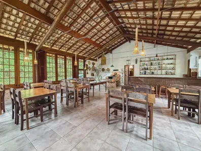 Hotel / Motel / Pousada com 10 Quartos para alugar, 806m² no Buquirinha, São José dos Campos