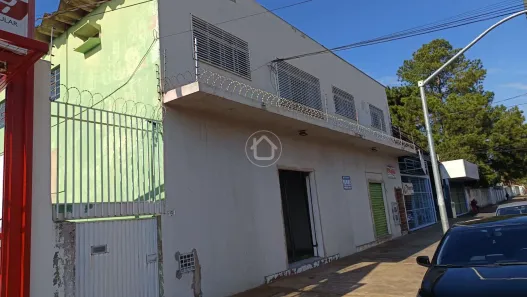 Conjunto Comercial / Sala com 5 Quartos à venda, 740m² no Vila Bandeirante, Campo Grande