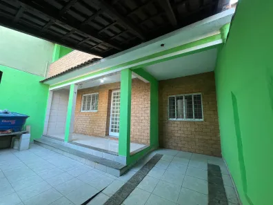 Sobrado com 3 Quartos à venda, 140m² no Santa Terezinha, Mesquita