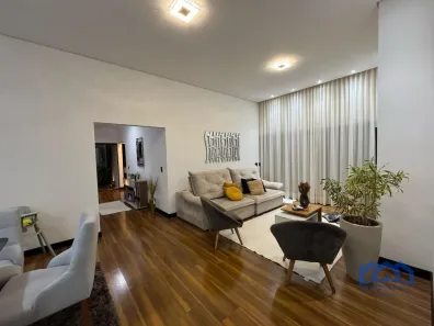 Fazenda / Sítio / Chácara com 5 Quartos à venda, 1340m² no , Mairinque