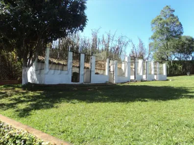 Fazenda / Sítio / Chácara com 5 Quartos à venda, 300m² no Centro, Boituva