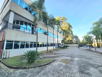 Galpão / Depósito / Armazém à venda, 2272m² no Tamboré, Barueri