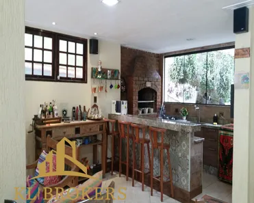 Fazenda / Sítio / Chácara com 4 Quartos à venda, 700m² no 9 de Abril, Barra Mansa