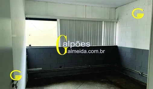 Galpão / Depósito / Armazém para alugar, 650m² no Vila Caldas, Carapicuíba