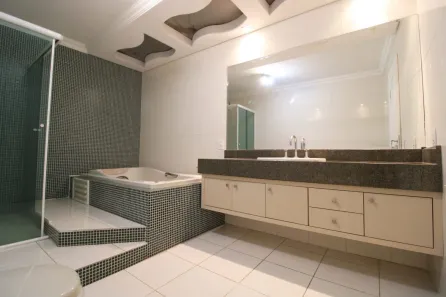 Sobrado com 4 Quartos à venda, 292m² no São Lourenço, Curitiba