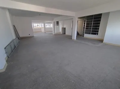 Andar / Laje corporativa para alugar, 178m² no Jardim Vinte e Cinco de Agosto, Duque de Caxias