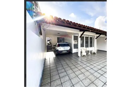 Casa com 4 Quartos à venda, 420m² no Pereira Lobo, Aracaju