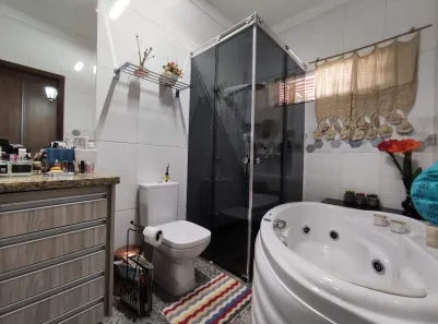 Casa de Condomínio com 5 Quartos à venda, 453m² no Região dos Lagos, Brasília