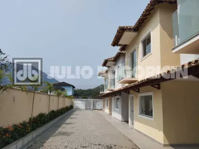 Casa de Condomínio com 3 Quartos à venda, 112m² no Cotia, Guapimirim