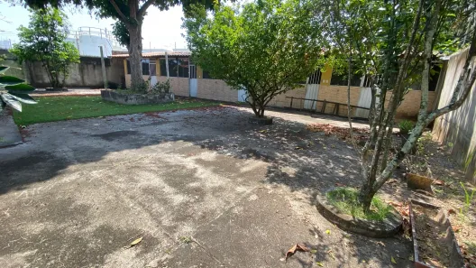 Fazenda / Sítio / Chácara com 3 Quartos à venda, 1000m² no Centro, Camaçari
