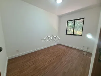 Apartamento com 2 Quartos à venda, 61m² no Samambaia, Petrópolis