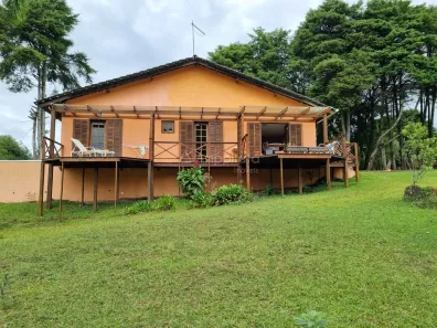 Fazenda / Sítio / Chácara com 3 Quartos à venda, 150m² no , 