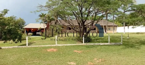 Fazenda / Sítio / Chácara com 3 Quartos para alugar, 250m² no Nova Pinhal, Cabreúva