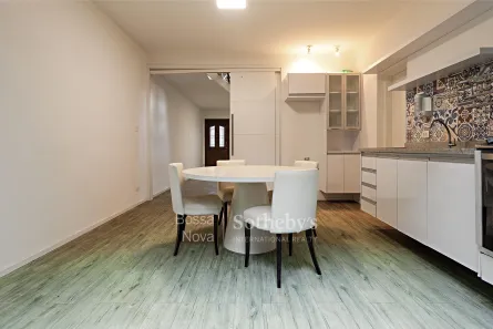 Casa de Vila com 4 Quartos para venda ou aluguel, 303m² no Sumaré, São Paulo
